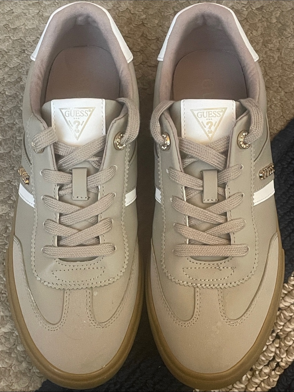 Guess Low-Top Sneakers